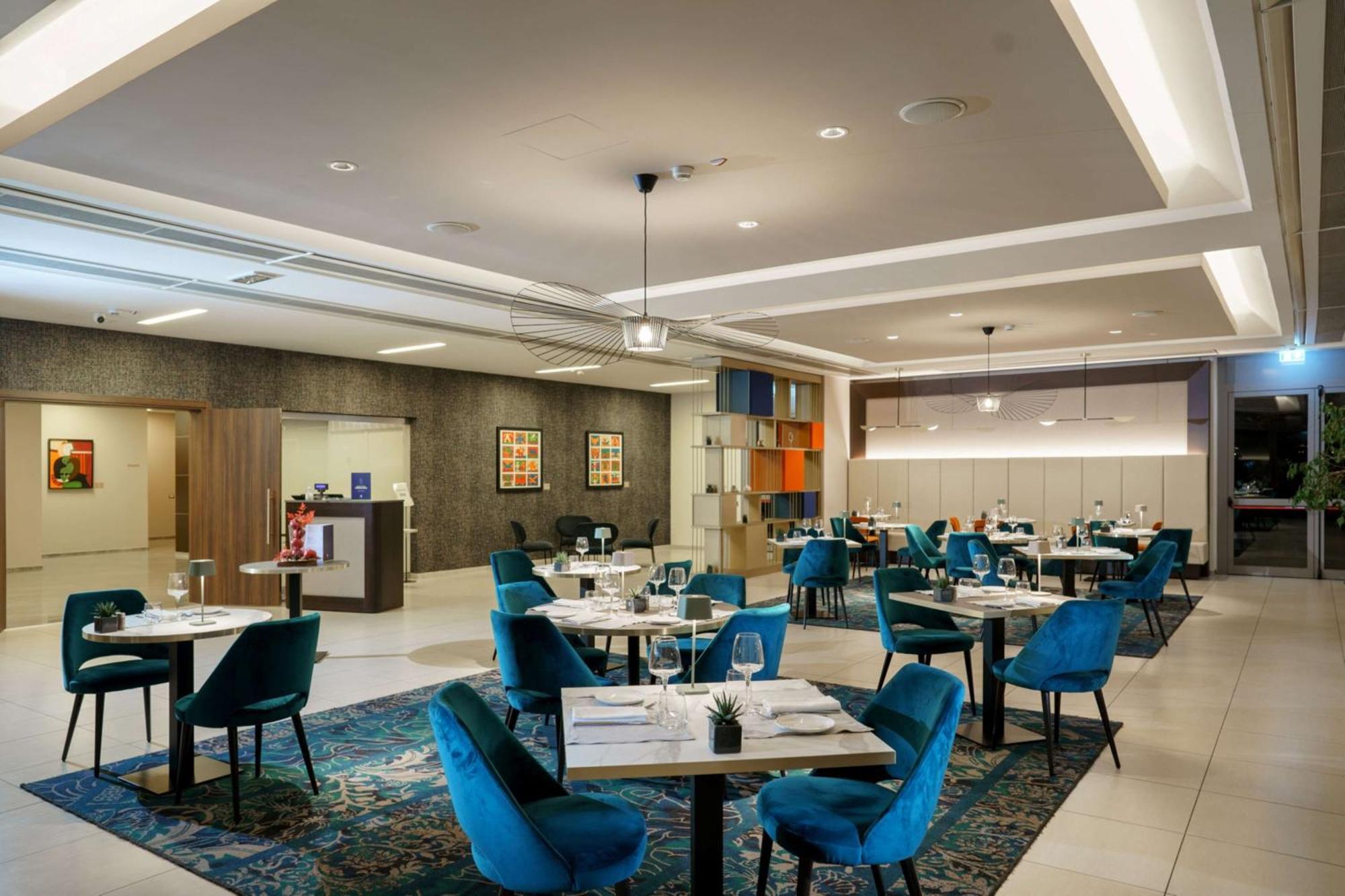 Doubletree By Hilton Milan Malpensa Solbiate Olona Hotel Exterior photo