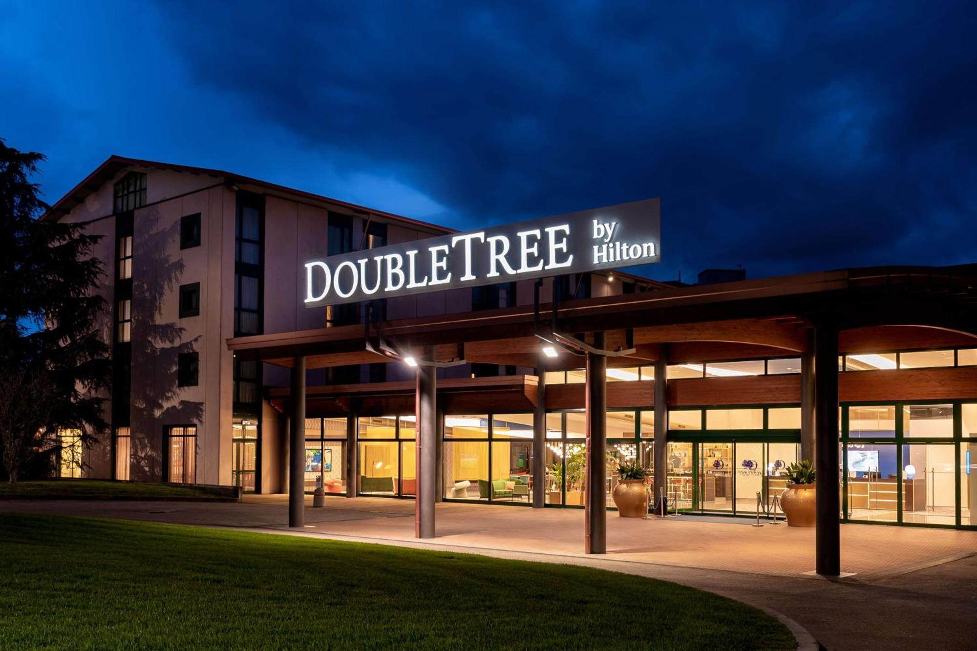 Doubletree By Hilton Milan Malpensa Solbiate Olona Hotel Exterior photo
